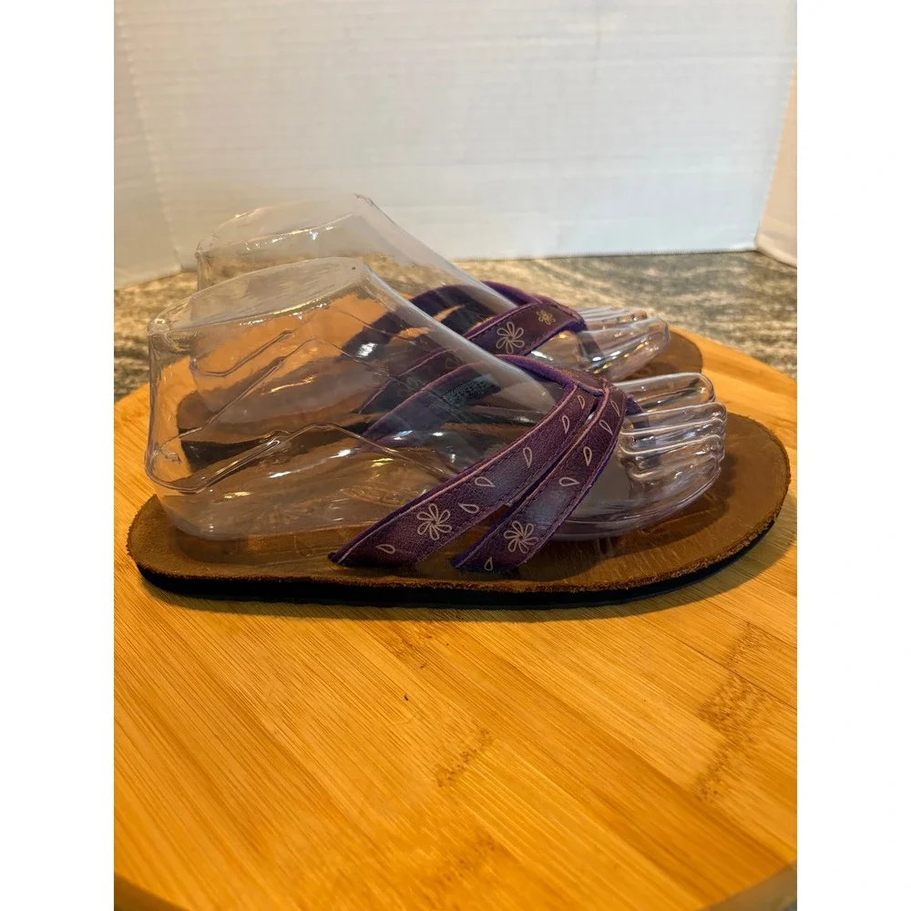 Keen Waimea Purple Leather Floral Embroidered Flip Flop Sandals Womens 8 1004660